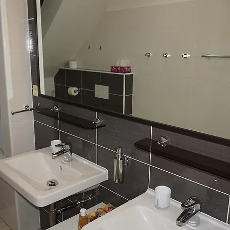 - House Melani 4* Velké Přílepy
